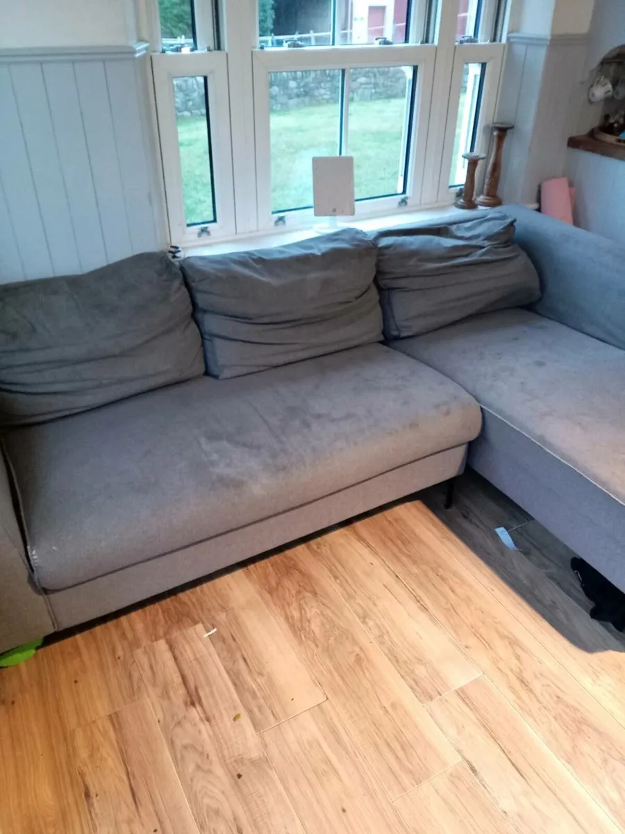 Couch - Image 4