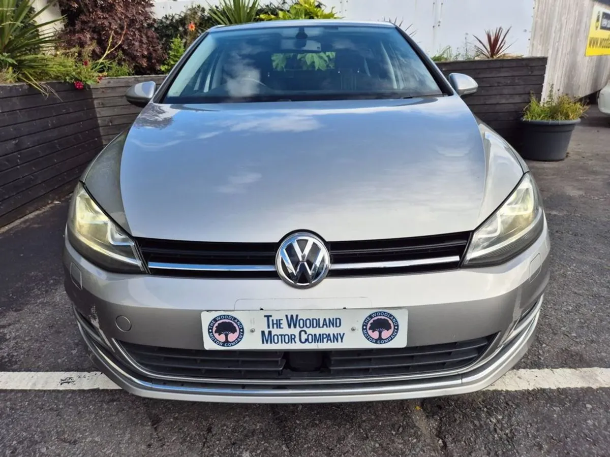 Volkswagen Golf 1.2 TSI Auto / Lounge Spec / Low - Image 4