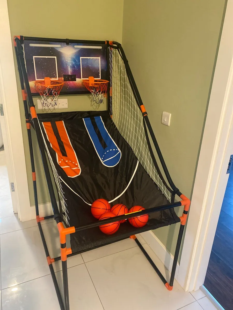 Basketball play set