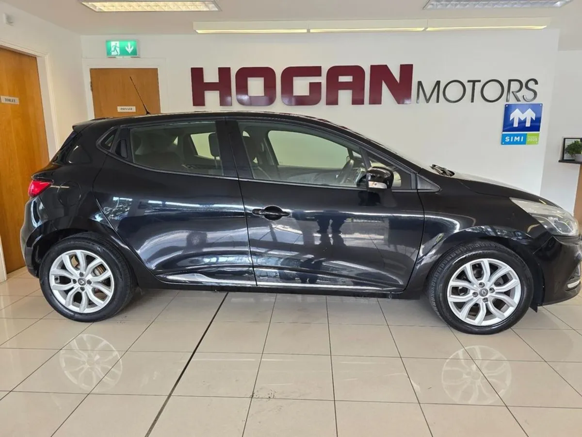 Renault Clio Dynamique NAV TCE 90 5Dr H/B - Image 3