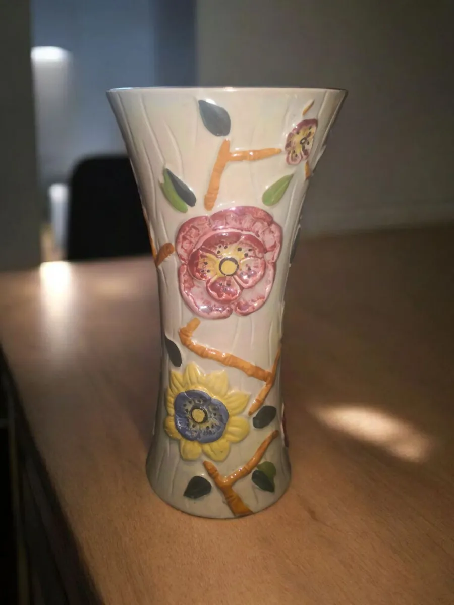 Elegant tall Arthur Wood vase with flowers - Image 1