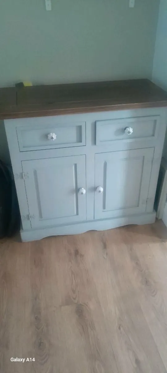 Dresser - Image 2