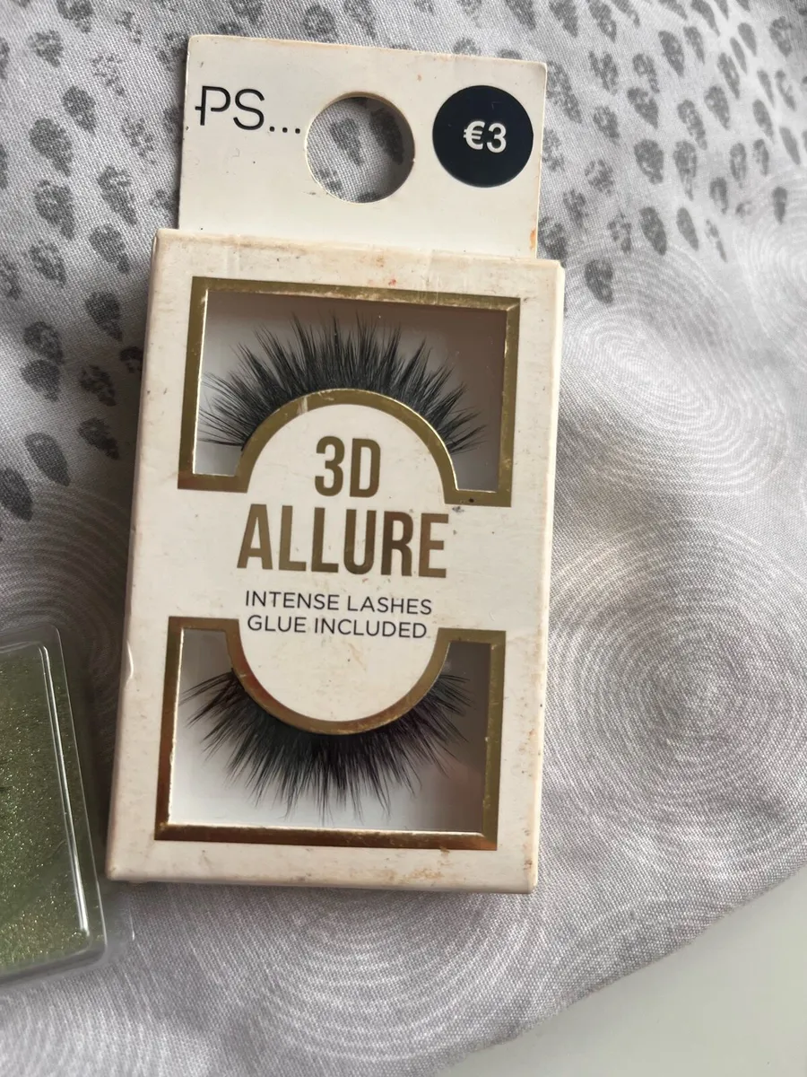 Eyelashes - Image 2