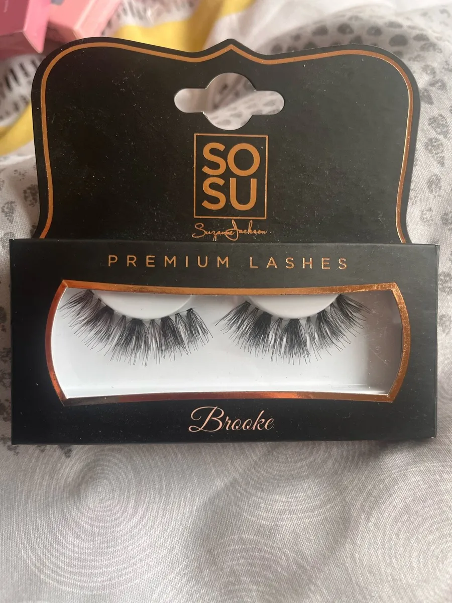 Eyelashes - Image 1