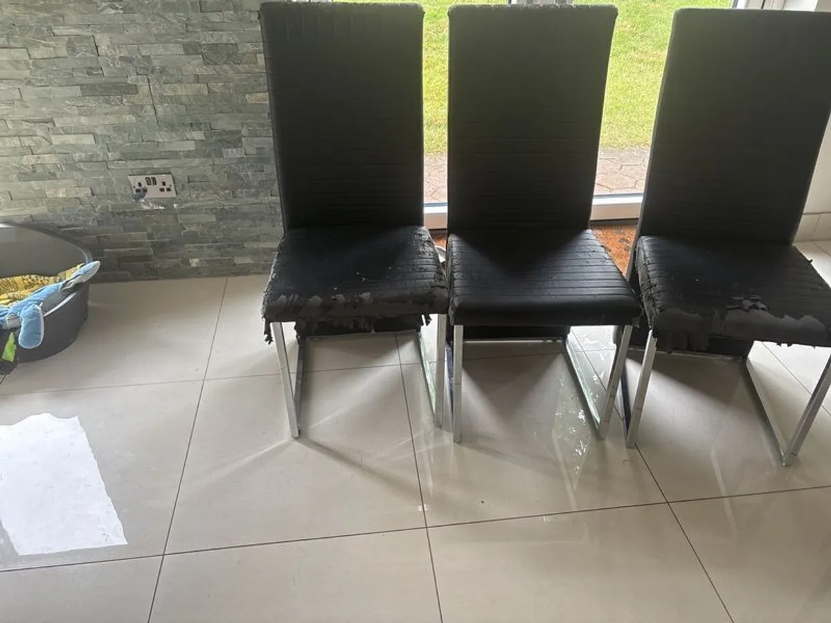 Six dining room chairs. - Image 2
