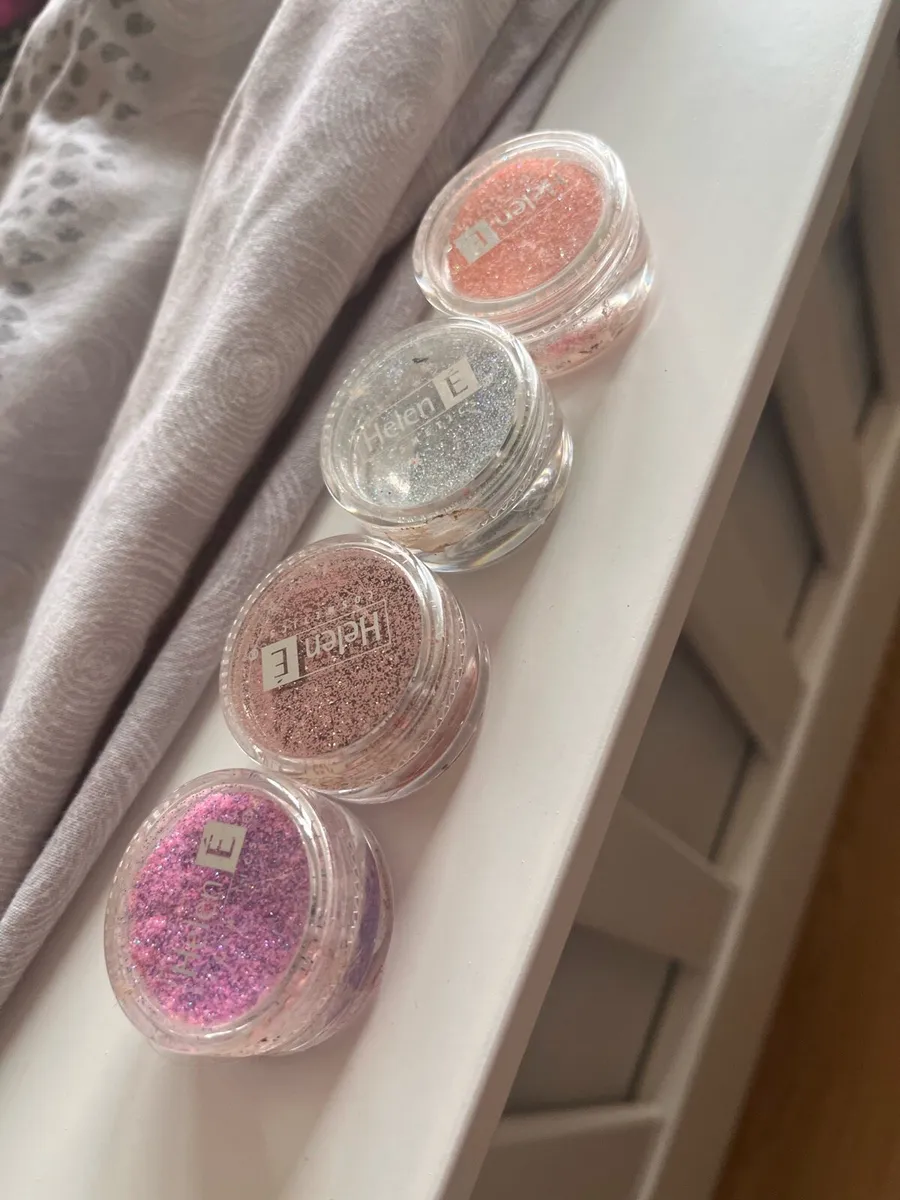 Eyeshadow pigments - Image 1