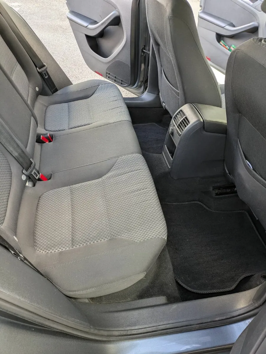 Volkswagen Jetta 2013 - Image 4