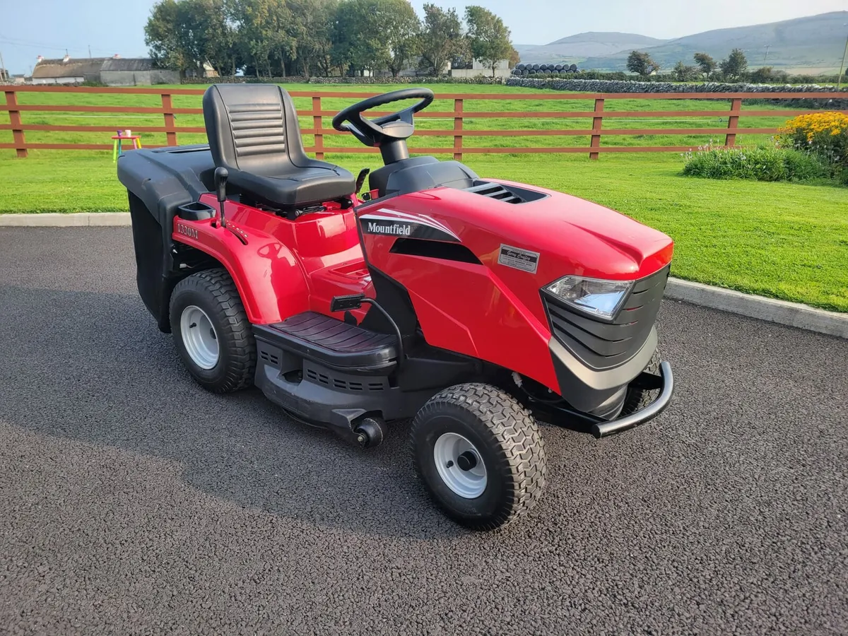 Mountfield 1330M Ride on Tractor Mower - Image 1