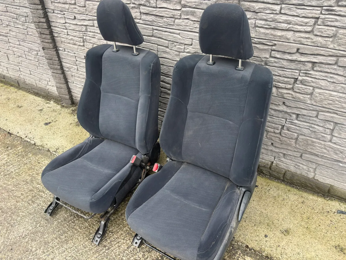 Toyota Landcruiser Seats 2023 - Image 1