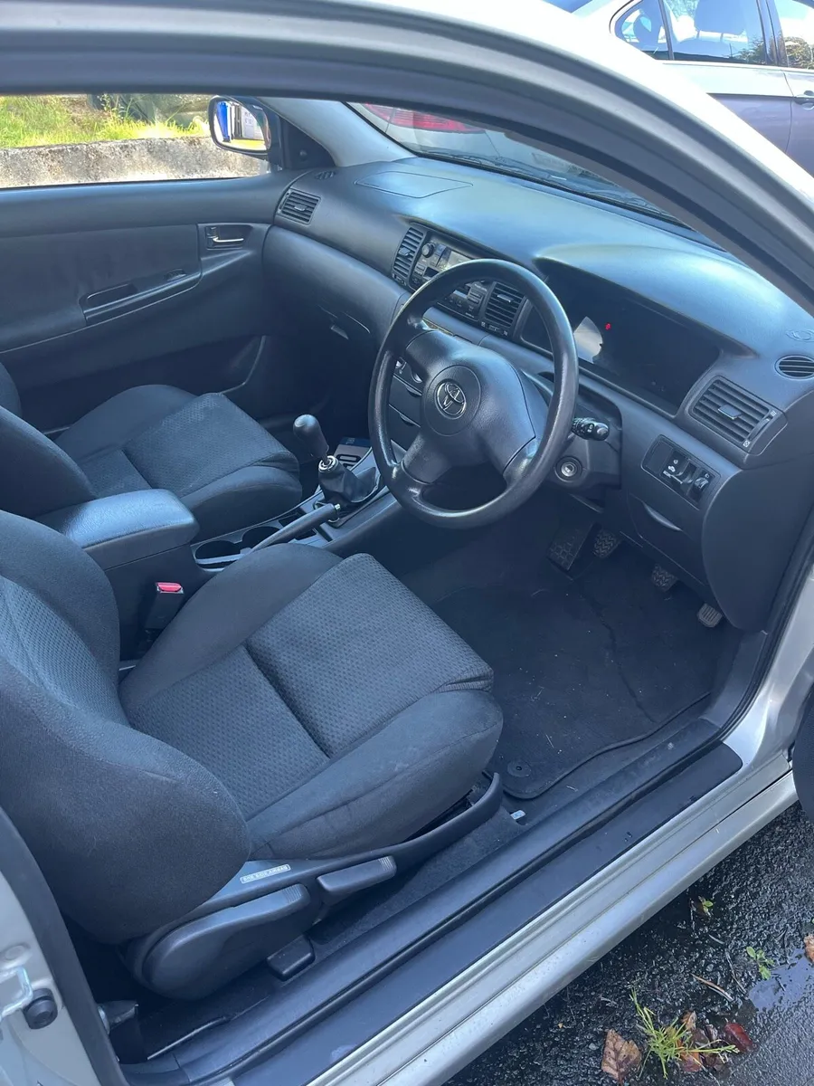 Corolla - Image 2