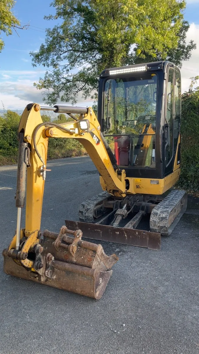 Mini digger & dumper - Image 1