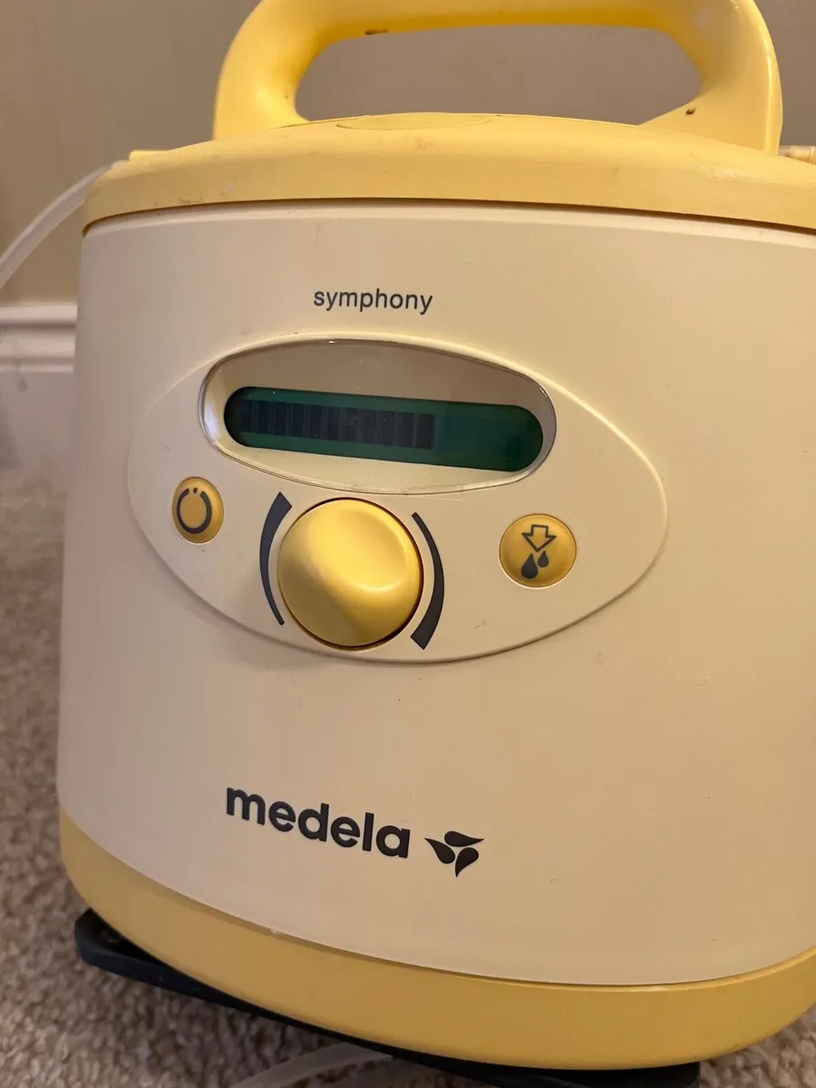 Medela Double Breast Pump - Image 3