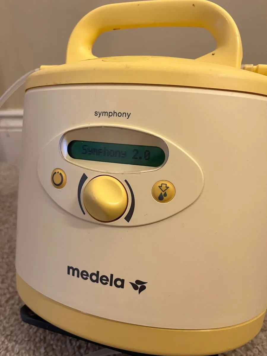 Medela Double Breast Pump - Image 4