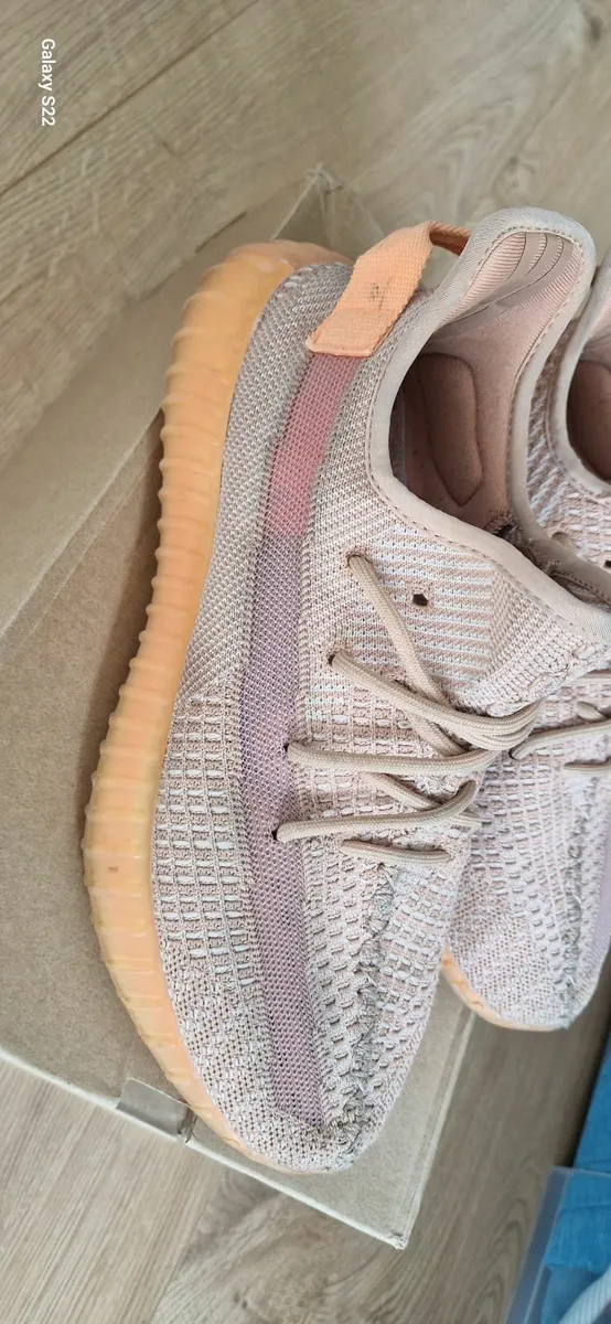 Yeezy Boost 350 - Image 2