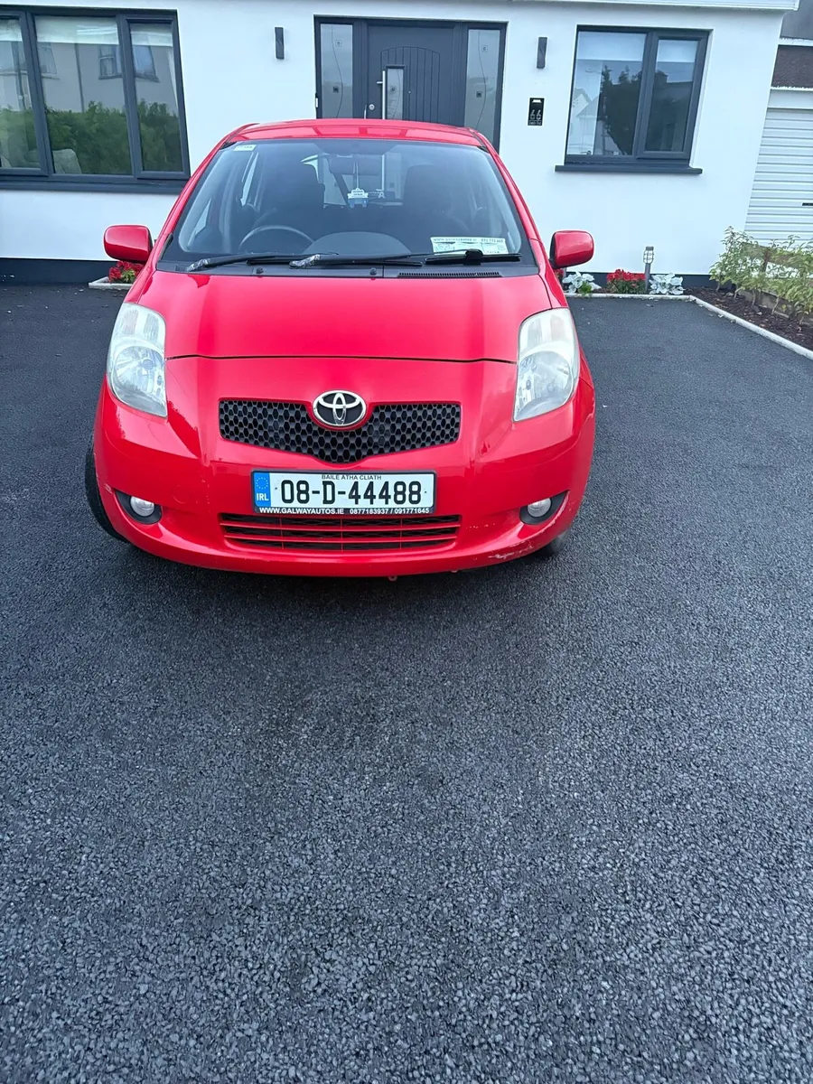 Toyota Yaris - Image 2