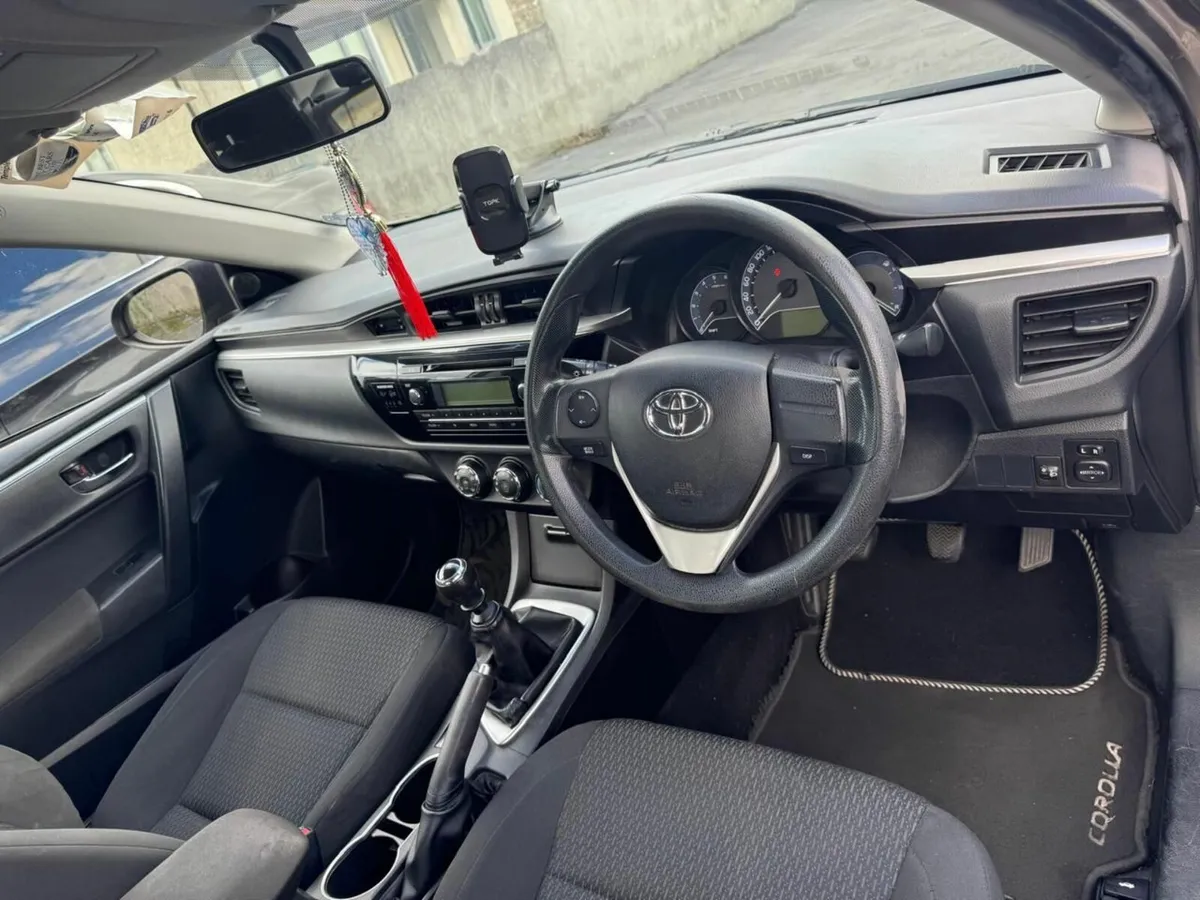 Toyota Corolla 2015 - Image 4