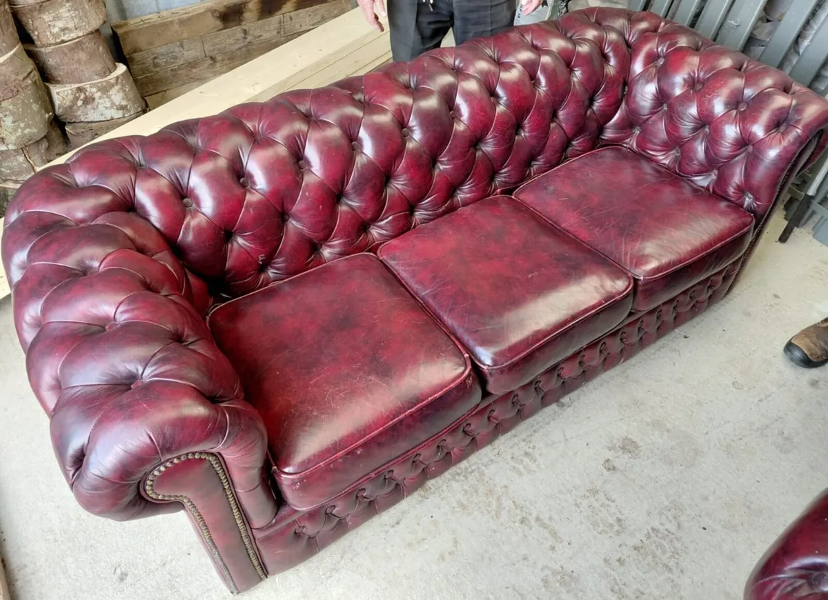 Chesterfield Sofa Suite - Image 2