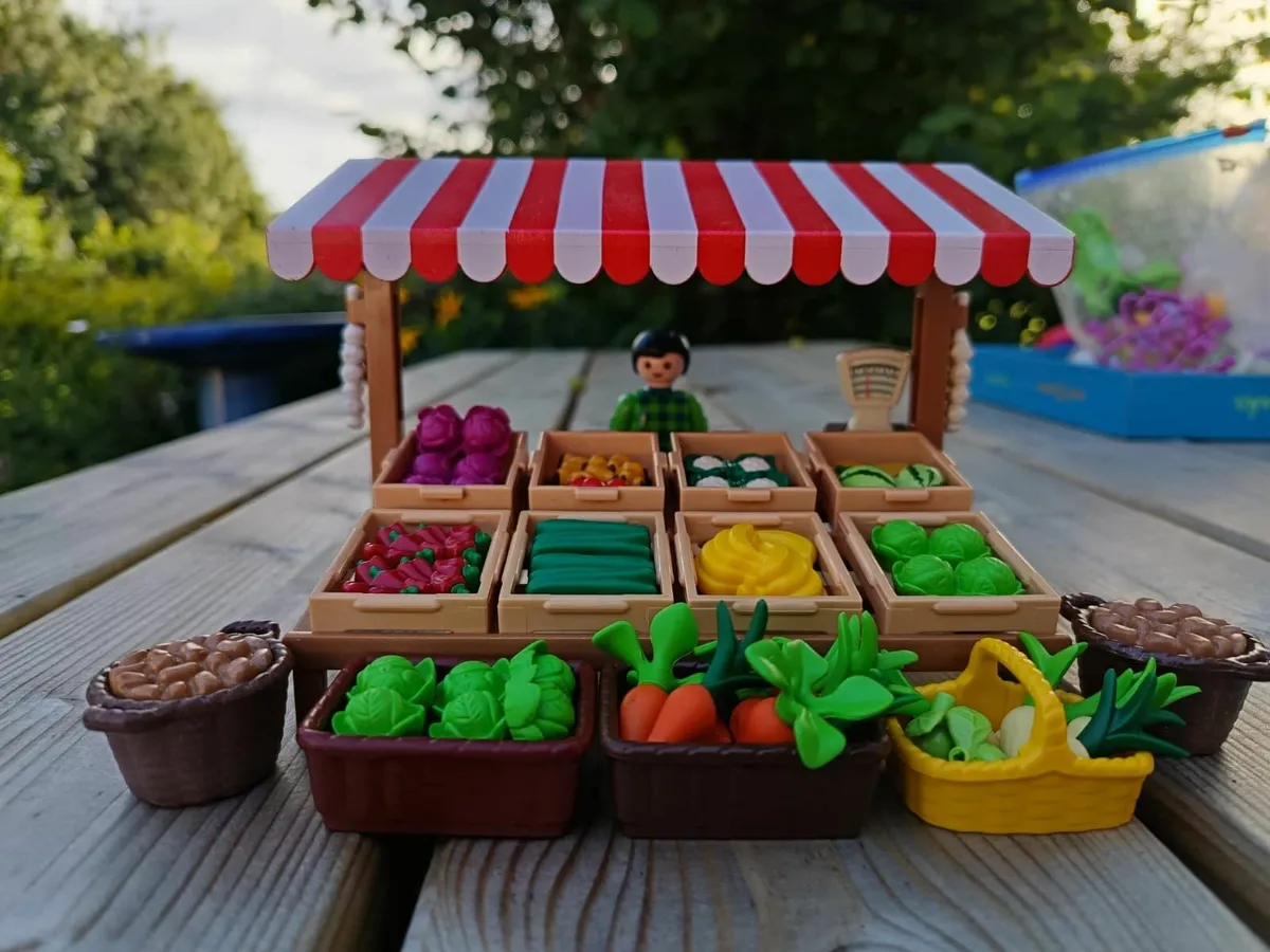 Playmobil fruit and veg stall - Image 1