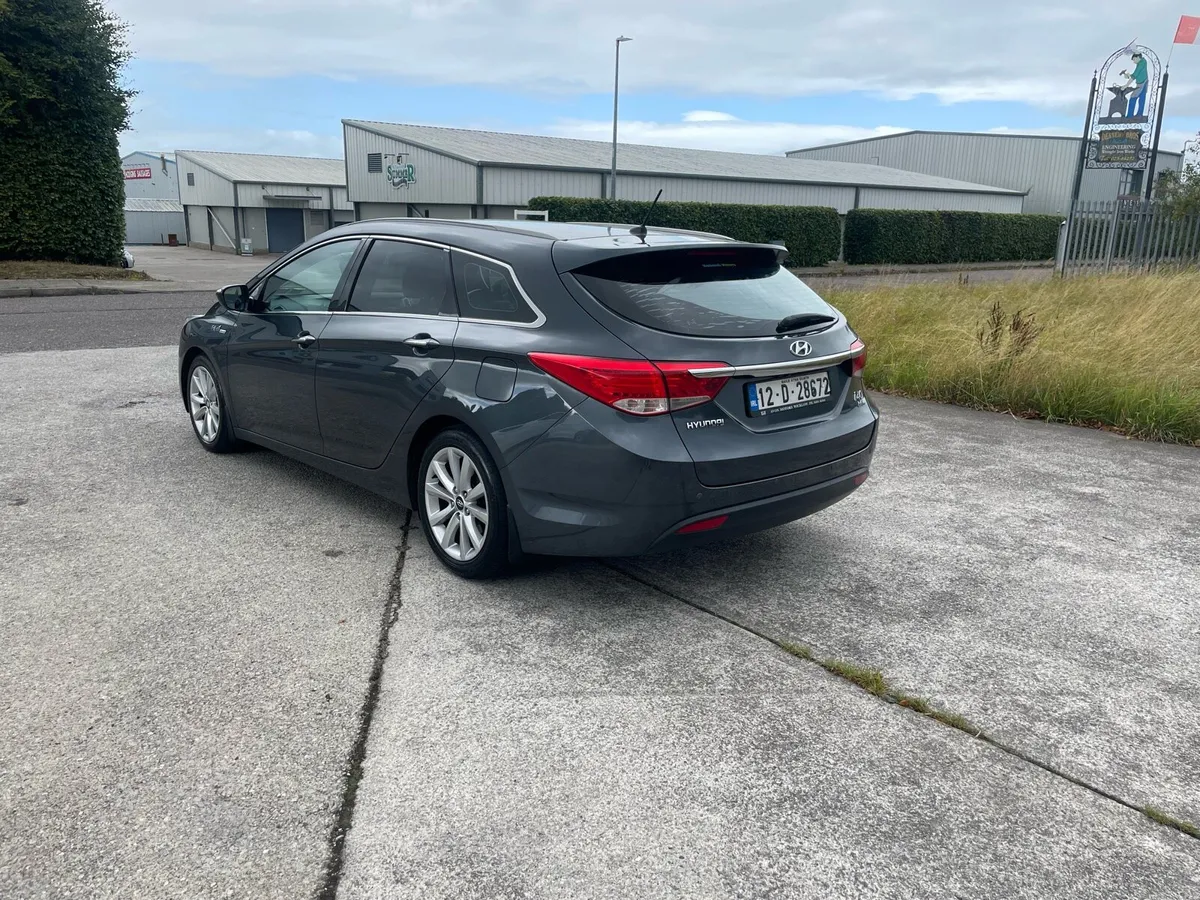 2012 Hyundai 140 1.7 diesel - Image 4