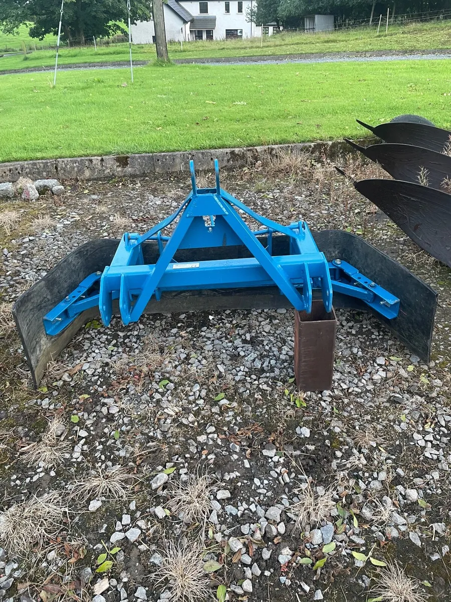 Yard scraper A frame/3 point linkage - Image 1