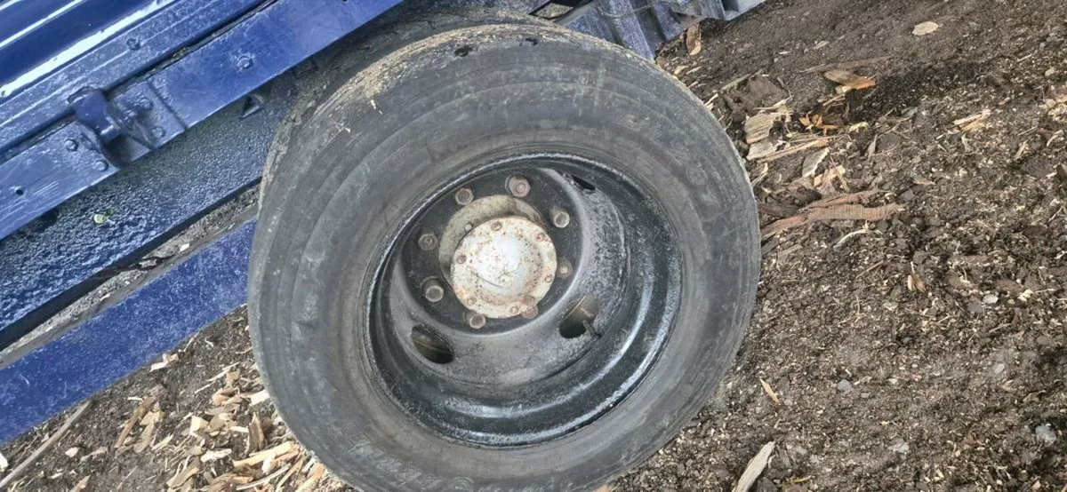 8 Stud Rims & Tyres - Image 1