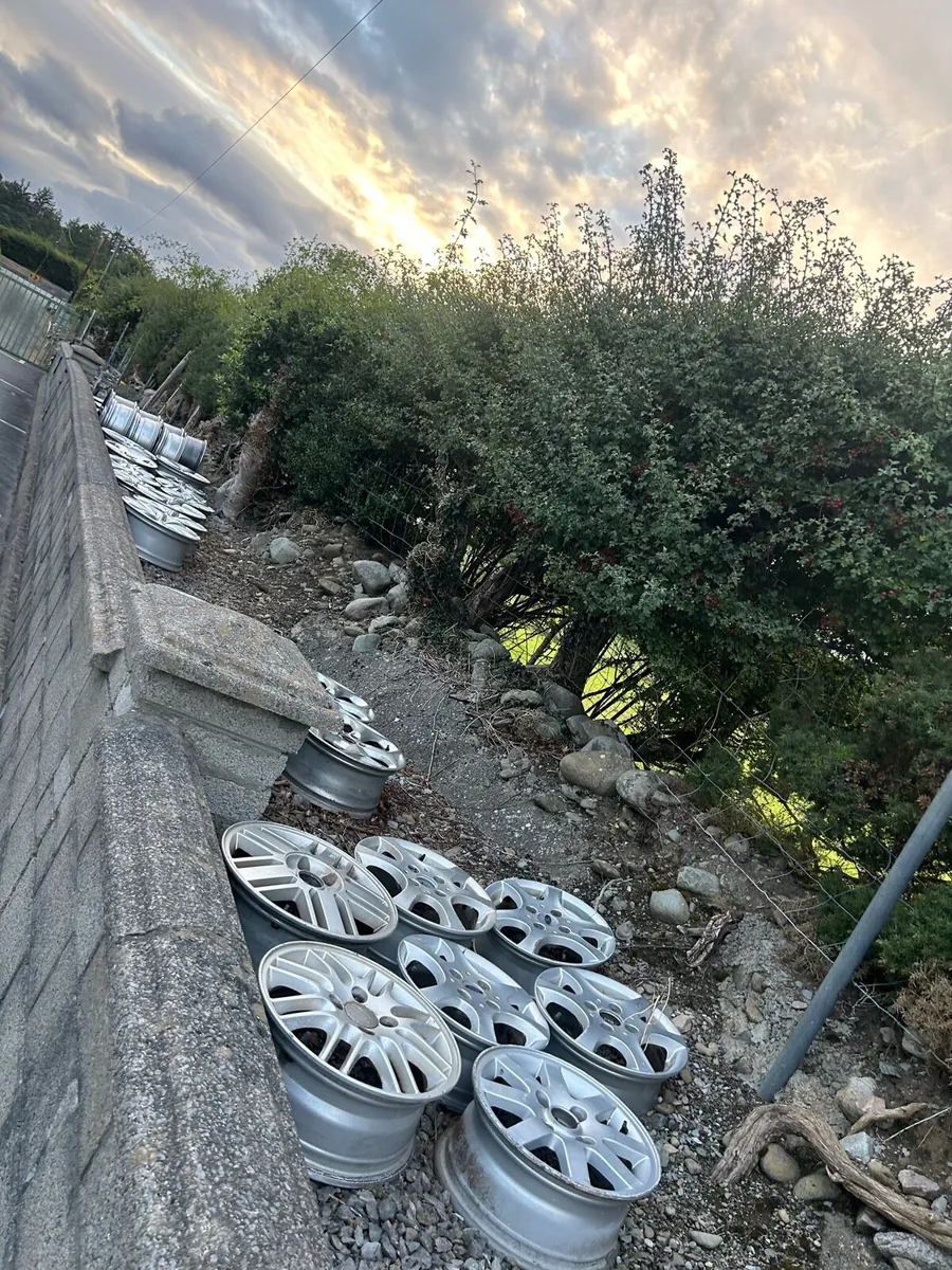 Large selection of alloy wheels - Image 3