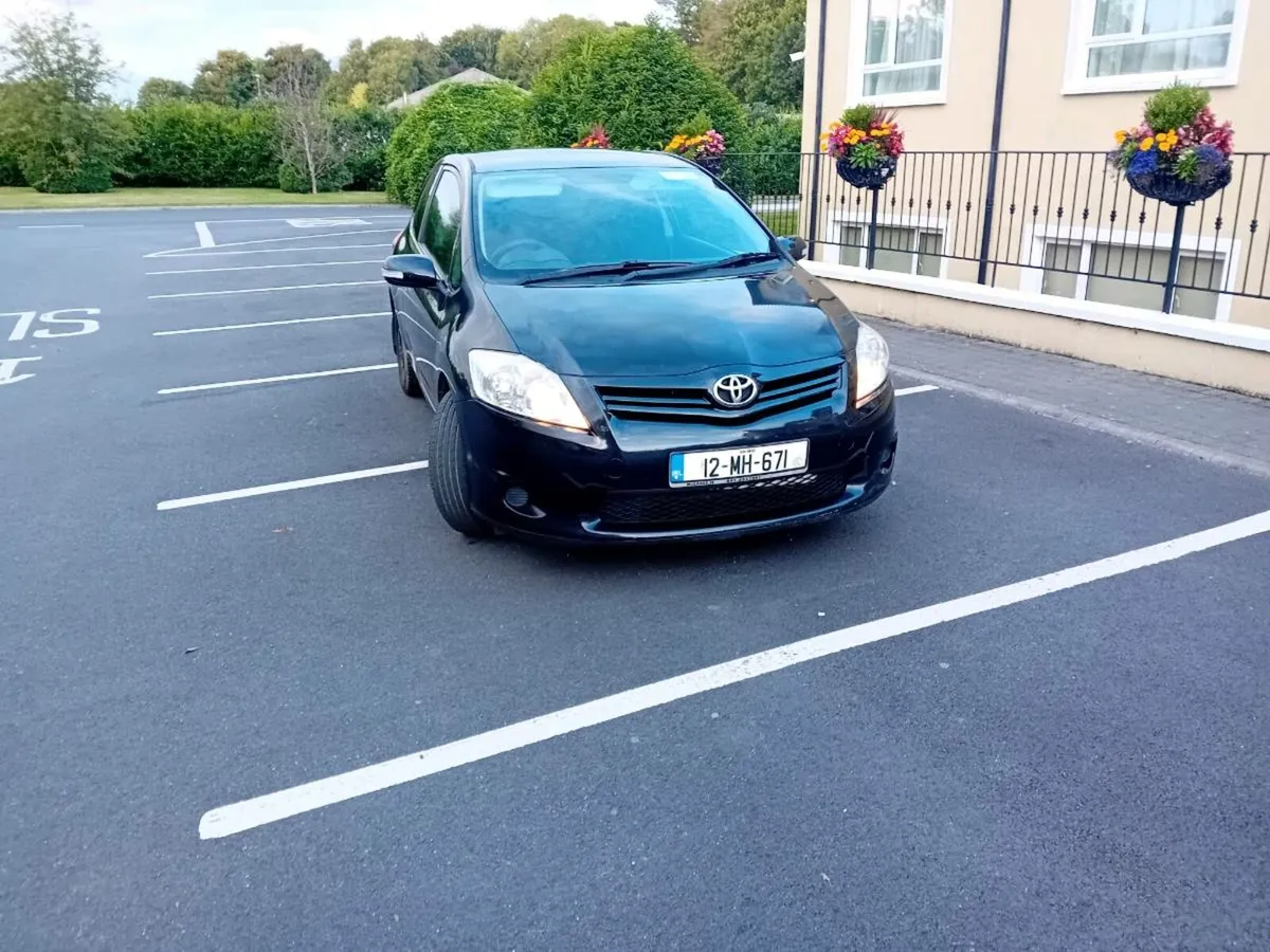Toyota auris van tax/tested - Image 3