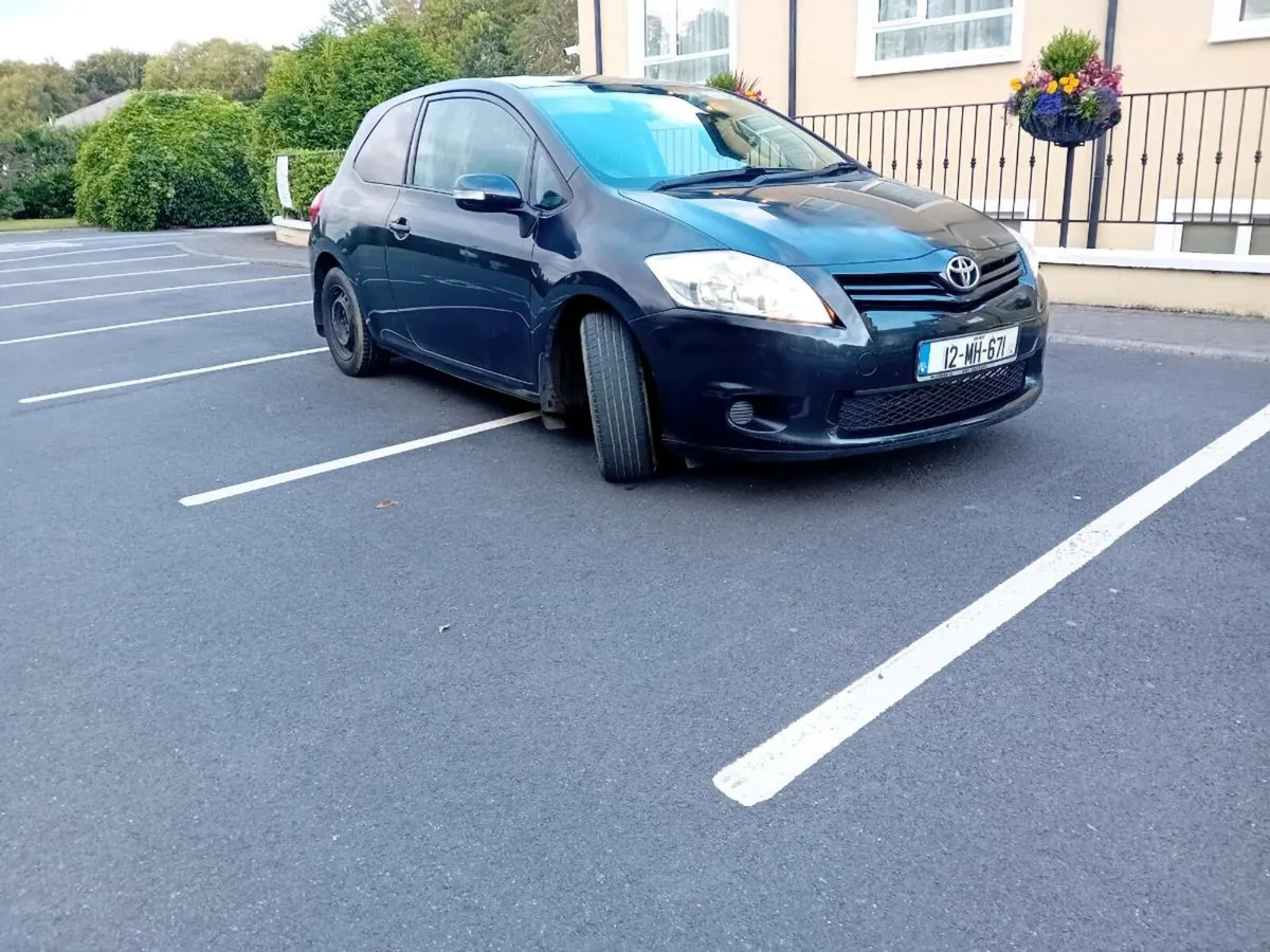 Toyota auris van tax/tested - Image 4