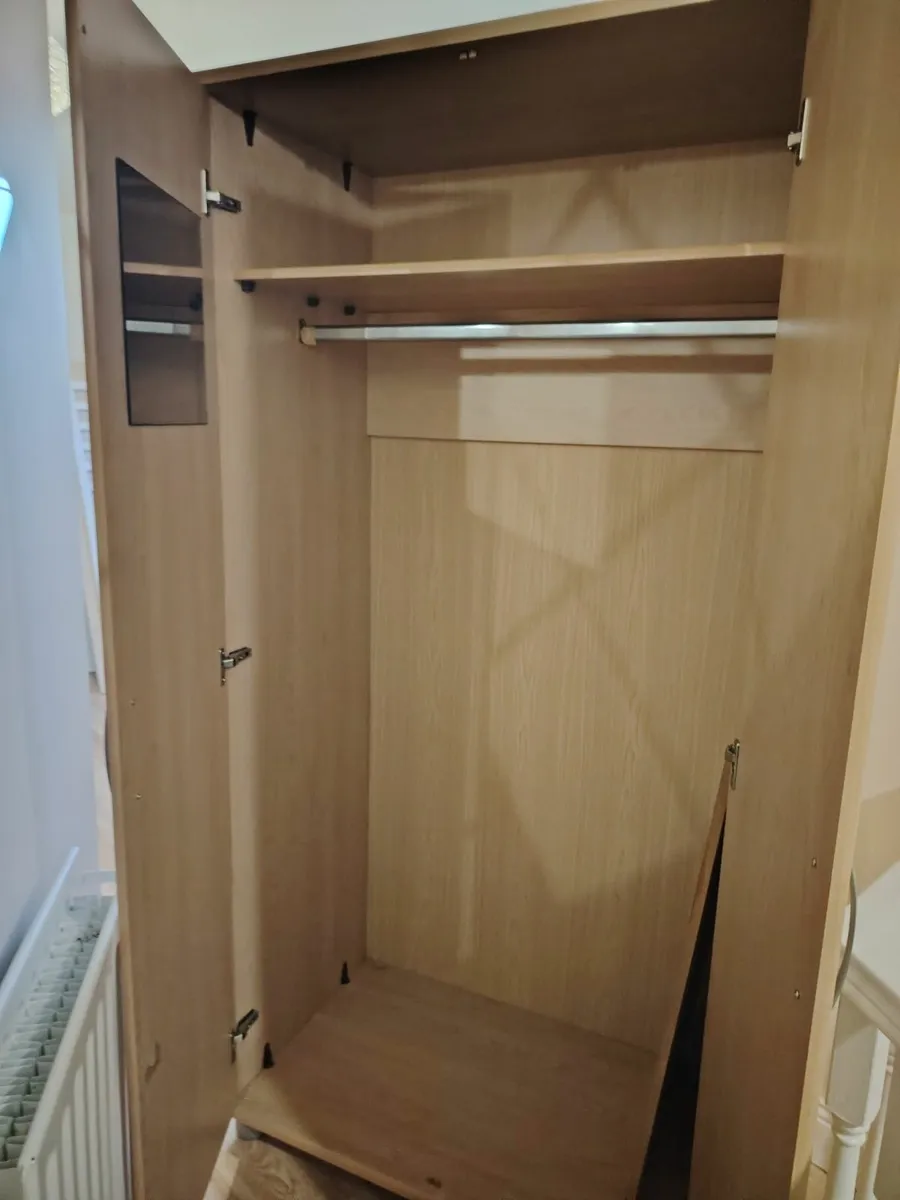 Wardrobe - Image 4