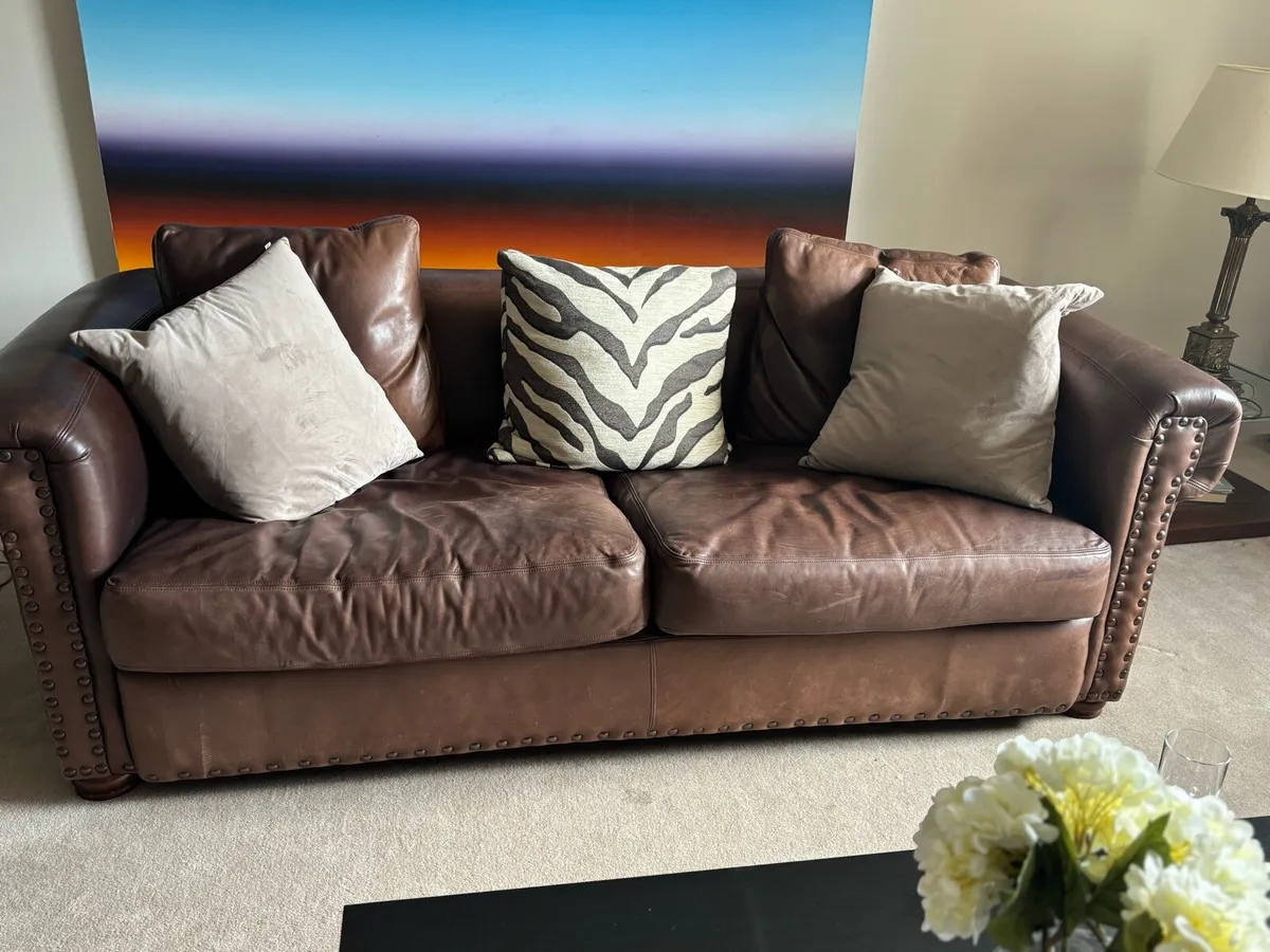 Leather couch - Image 2