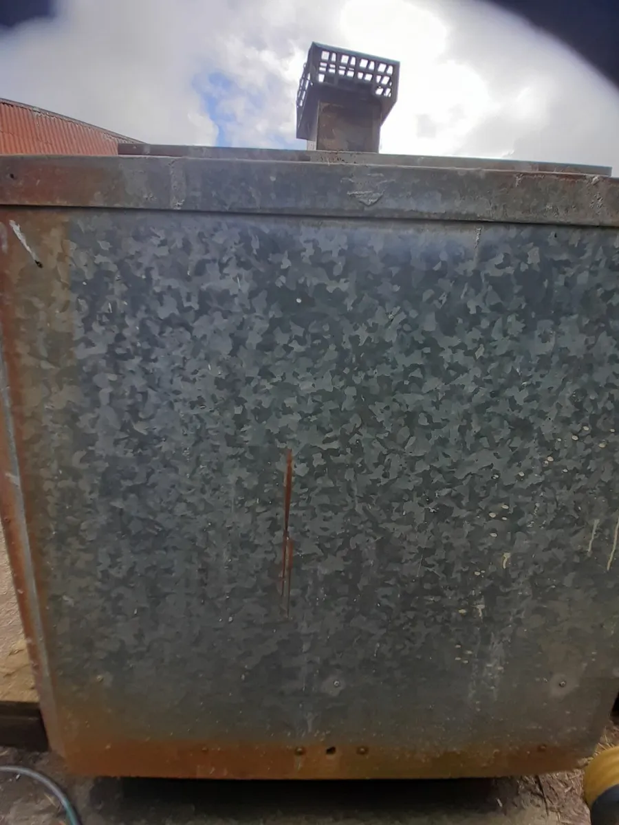 Oil boiler - Image 1