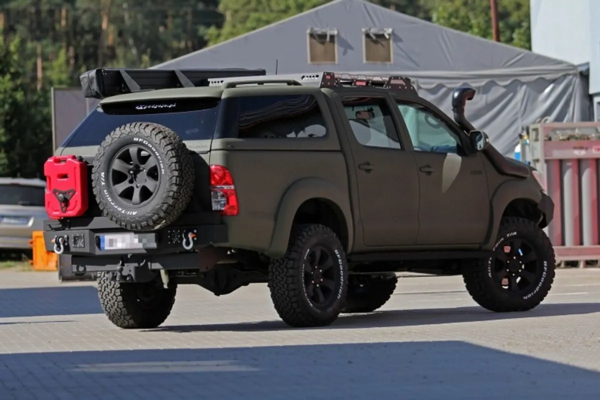 Toyota Hilux  bumper - Image 4