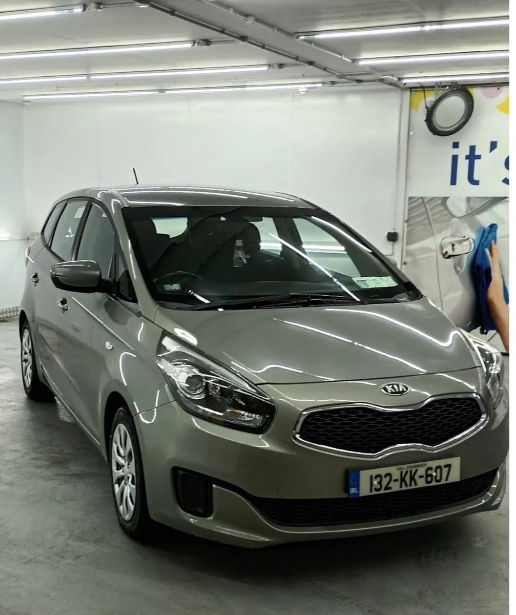 Kia Carens - Image 1