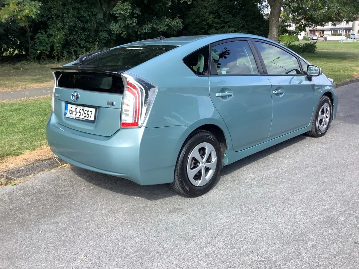 TOYOTA PRIUS ‘ ONLY 25k/ NEW NCT/ LIKE A NEW CAR - Image 2