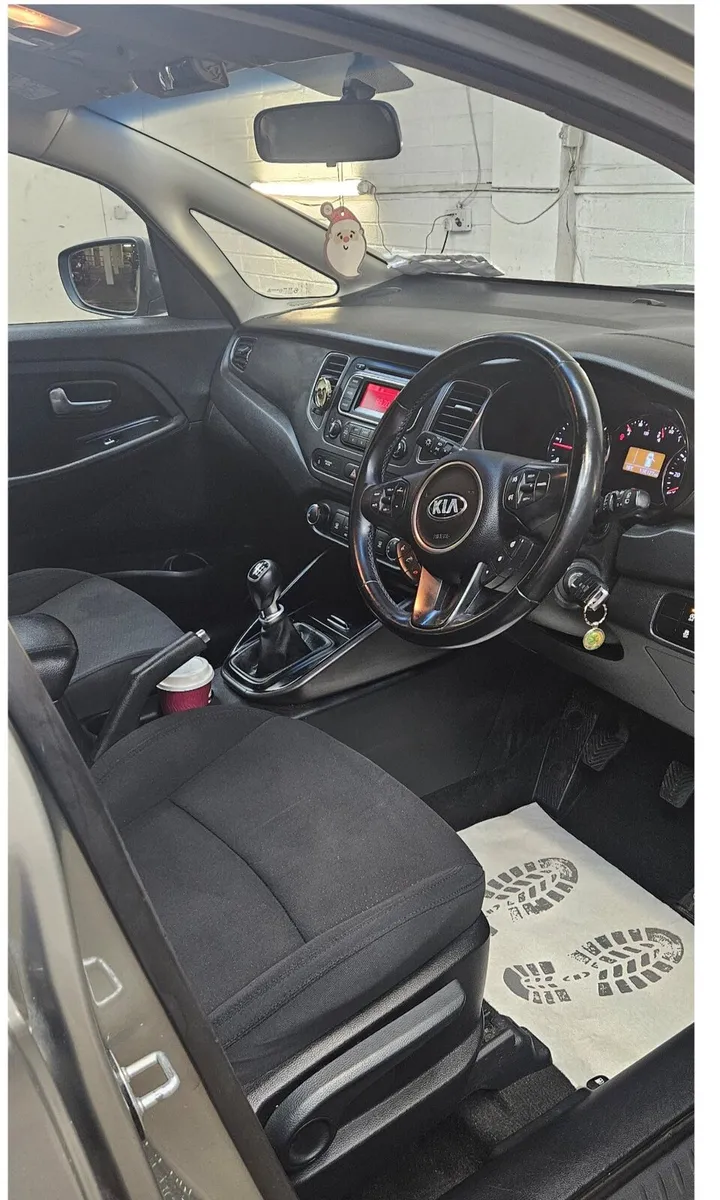 Kia Carens - Image 4