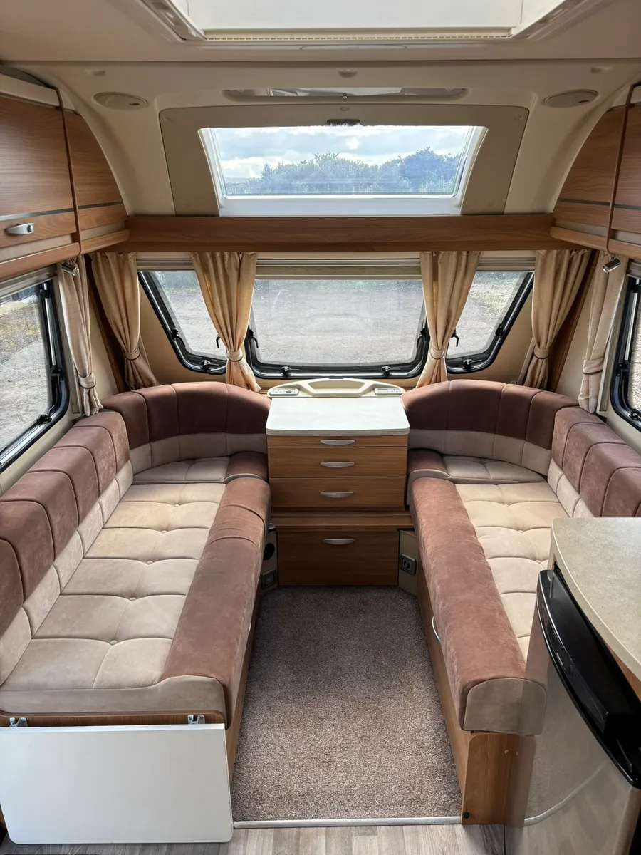 2012 Swift 584 island bed - Image 4