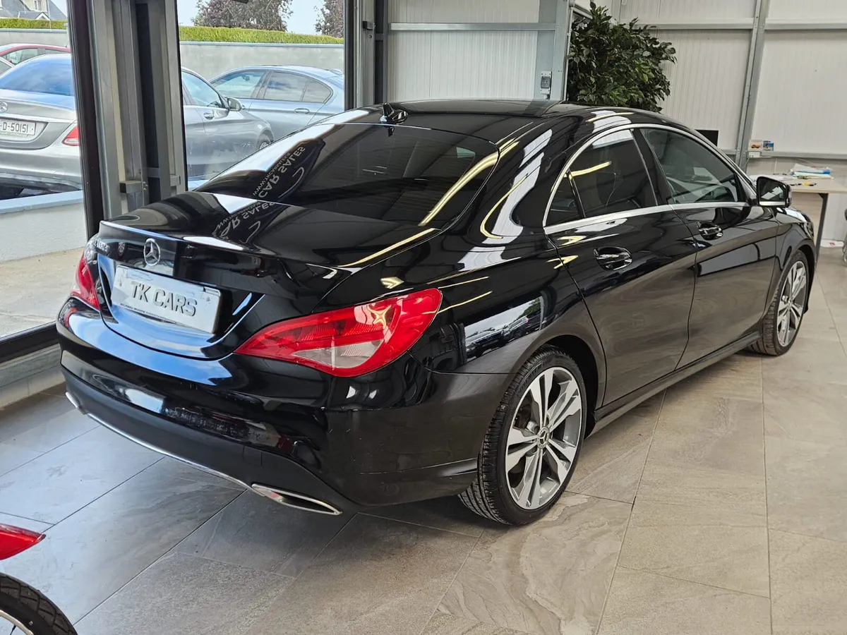 18 MERCEDES BENZ CLA 180 URBAN - Image 4