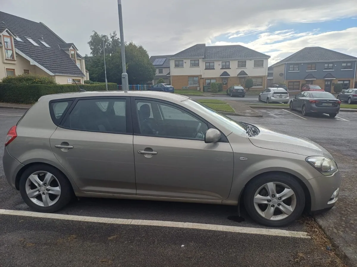 Kia Ceed - Image 2