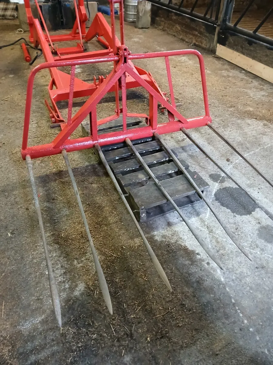 Front Loader for Massey Ferguson with Buckrake - Image 3
