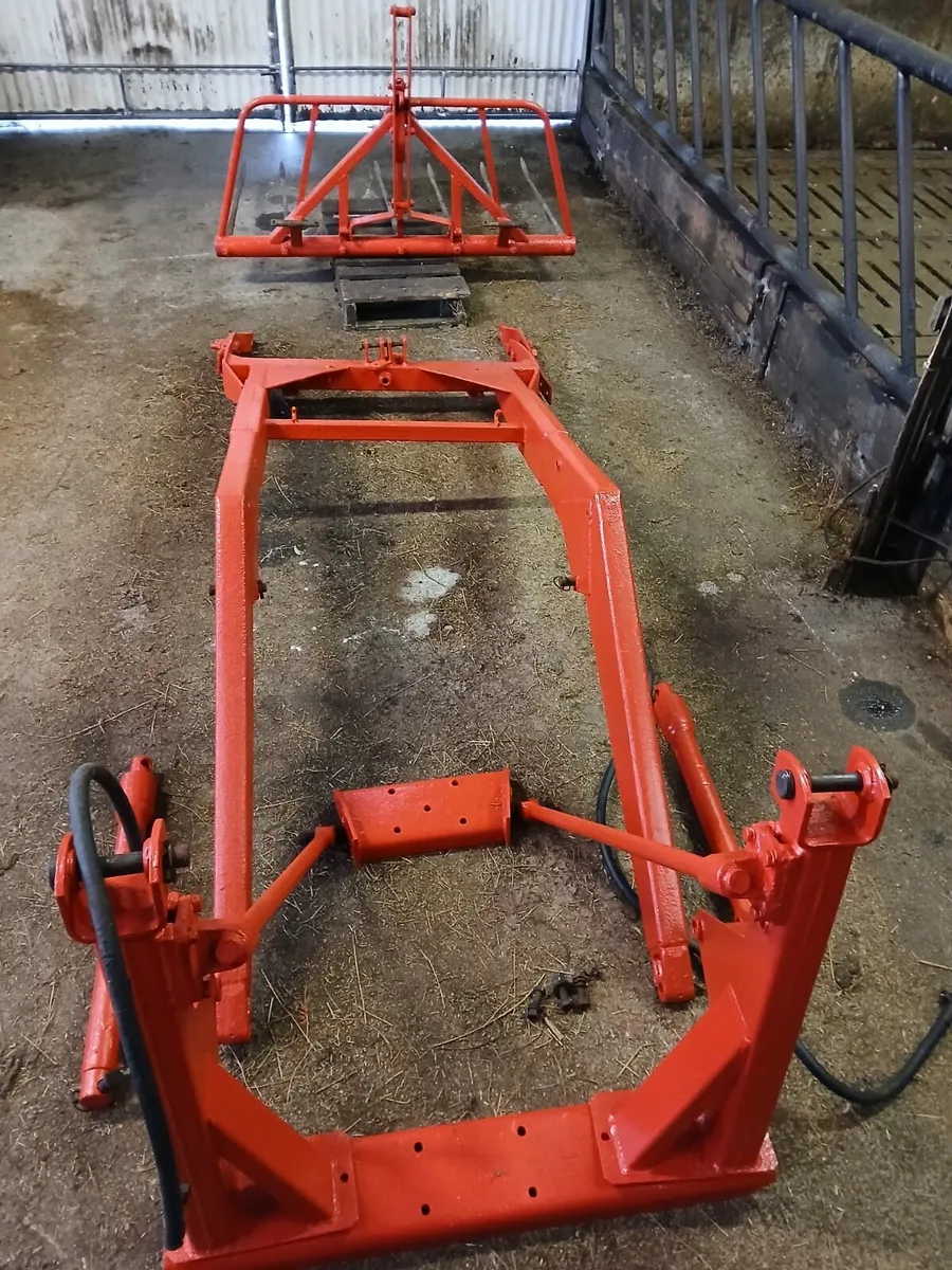 Front Loader for Massey Ferguson with Buckrake - Image 4