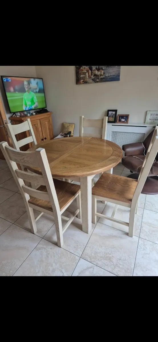 Solid wood table and 4 chairs - Image 1