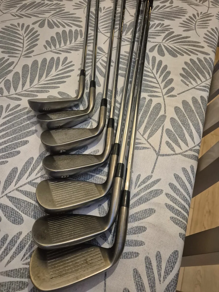 Mizuno JPX EZ Iron Set - Image 2