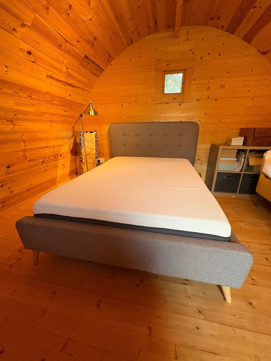 Bed/matress - Image 1