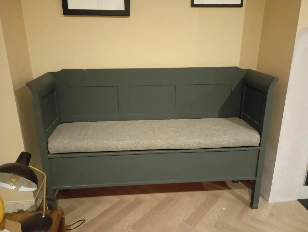 Bench with storage - Image 1