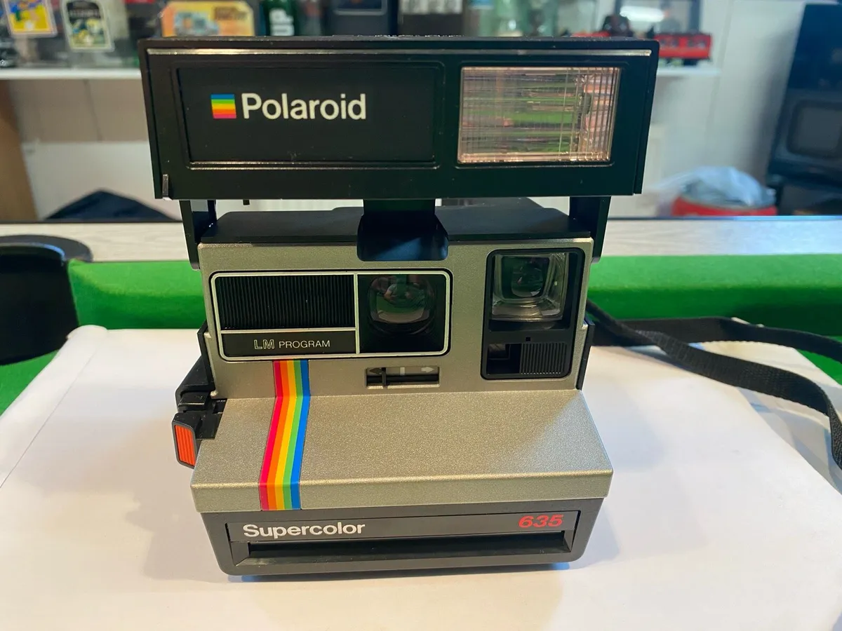 Vintage Polaroid cameras - Image 1