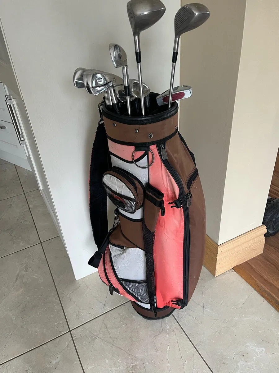 Golf clubs and bag - Image 1