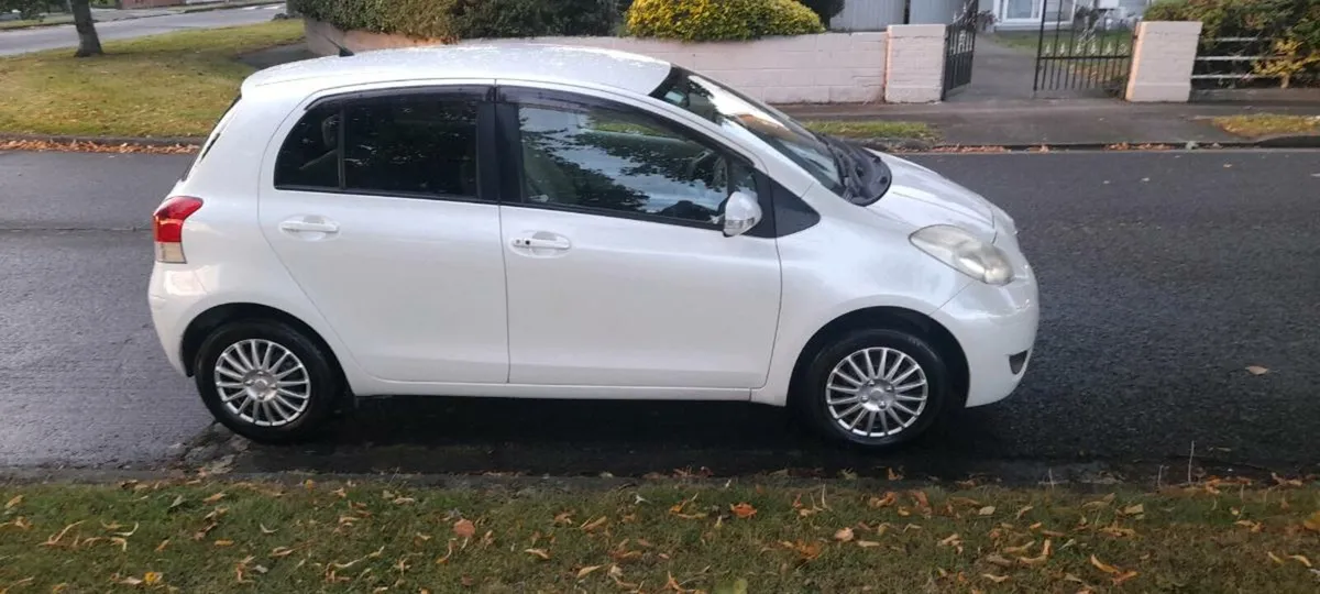 Toyota yaris /vitz 2010 automatic nct 08 26 - Image 4