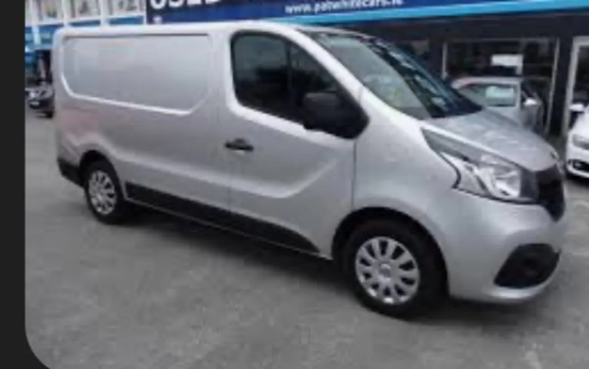 Renault Trafic 2015 - Image 1