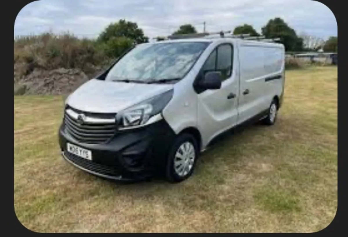 Renault Trafic 2015 - Image 2