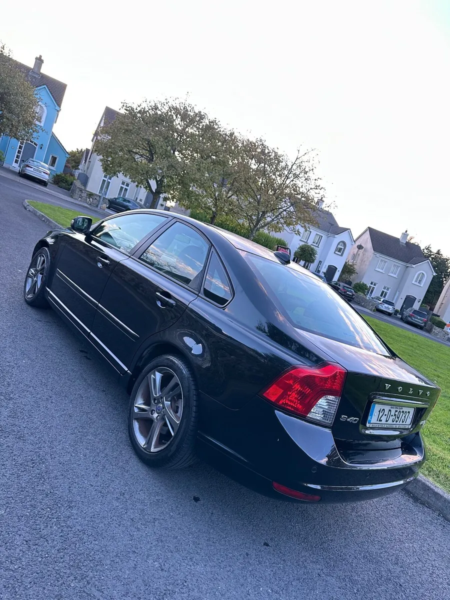 12 Volvo S40 D2 1.6d 6 Speed Low Mile New NCT - Image 4